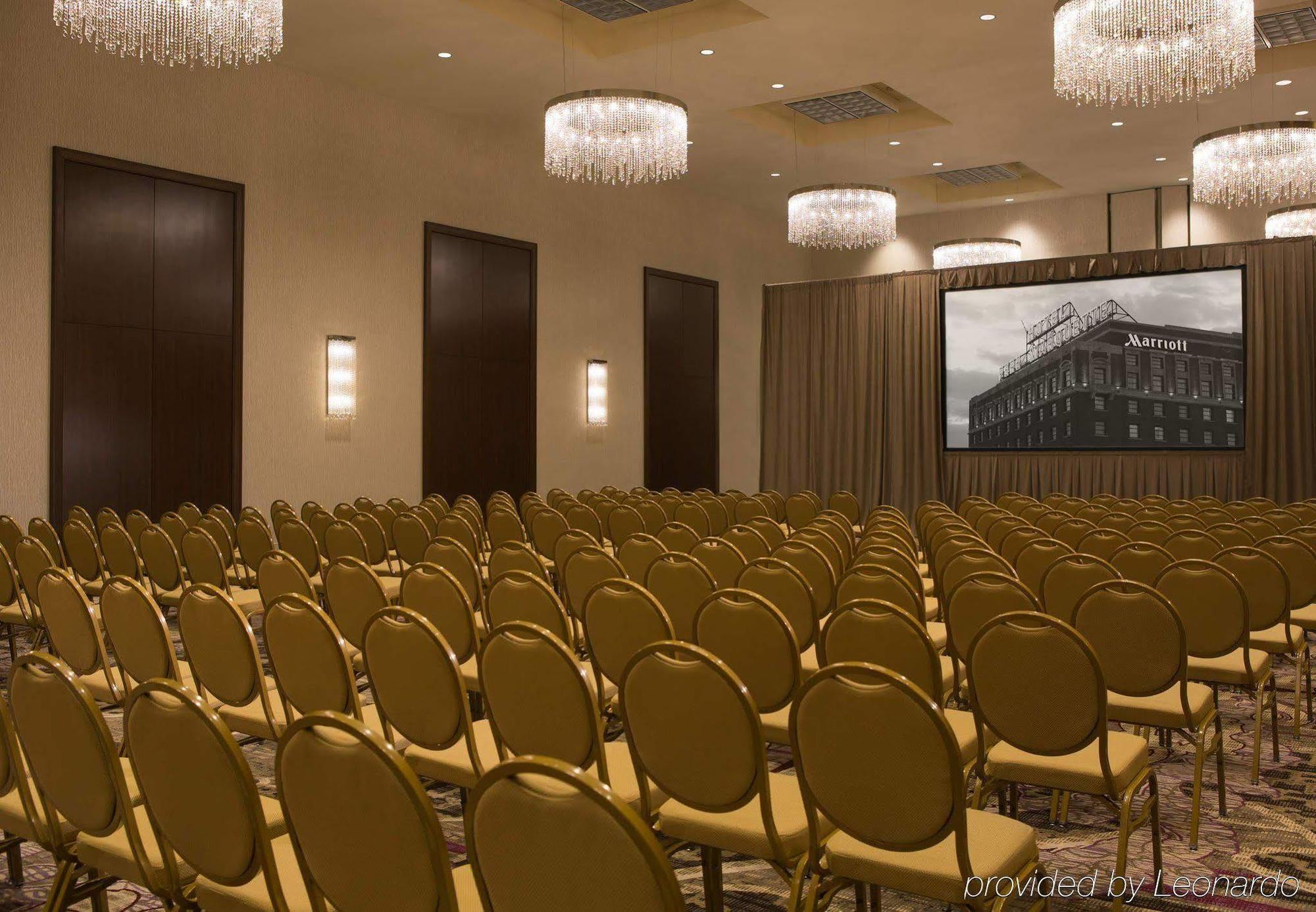 Peoria Marriott Pere Marquette Hotel Exterior photo